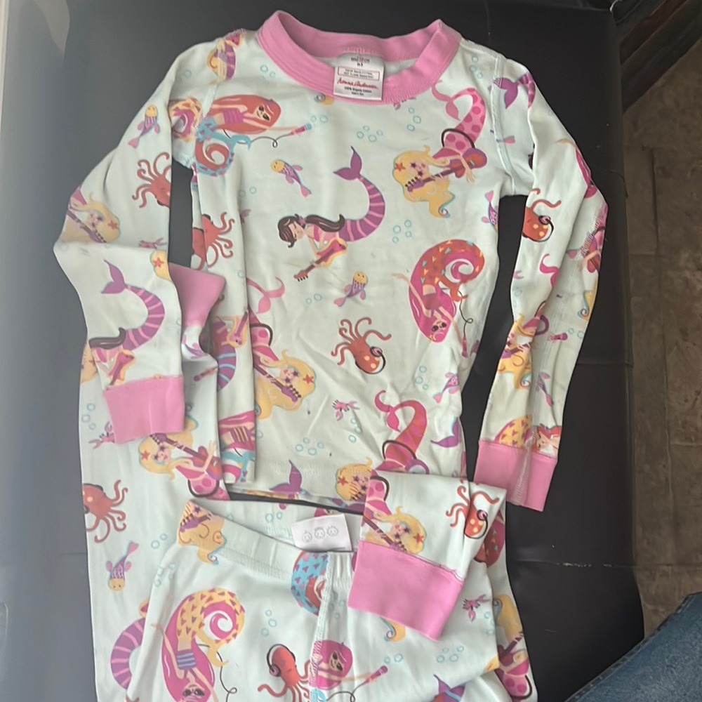 Hanna Anderson pajama set size 5 girls